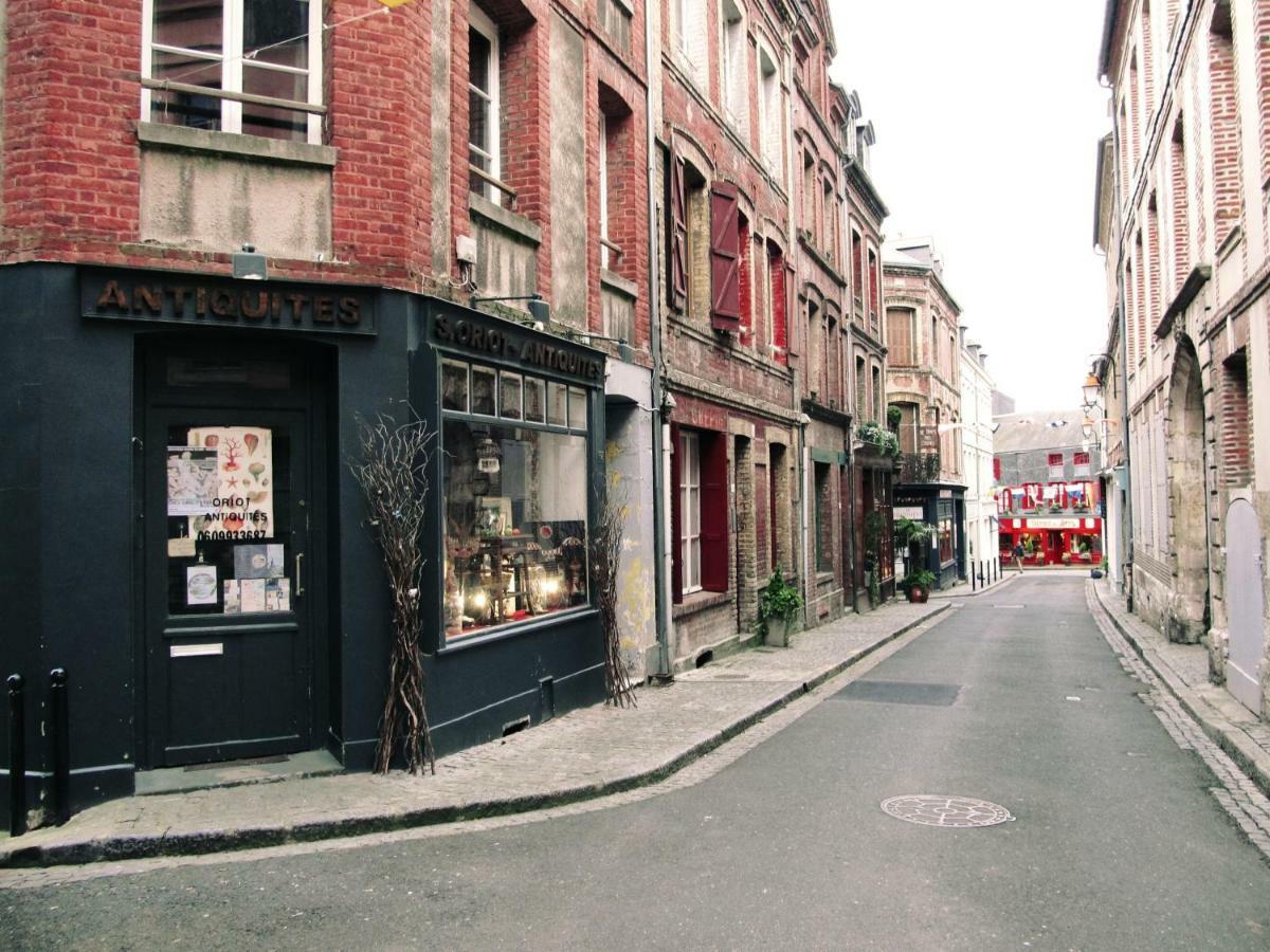 Au Coeur De La Ville Honfleur Exterior photo